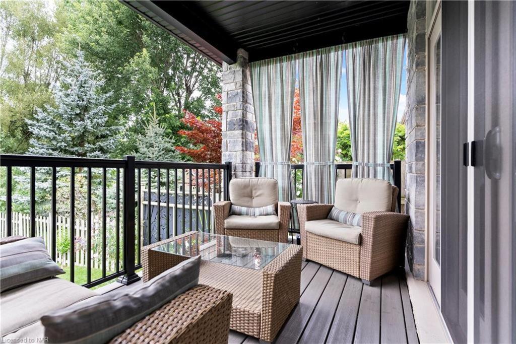 Niagara Creekside B&B - Waterfront Suite * Niagara Falls